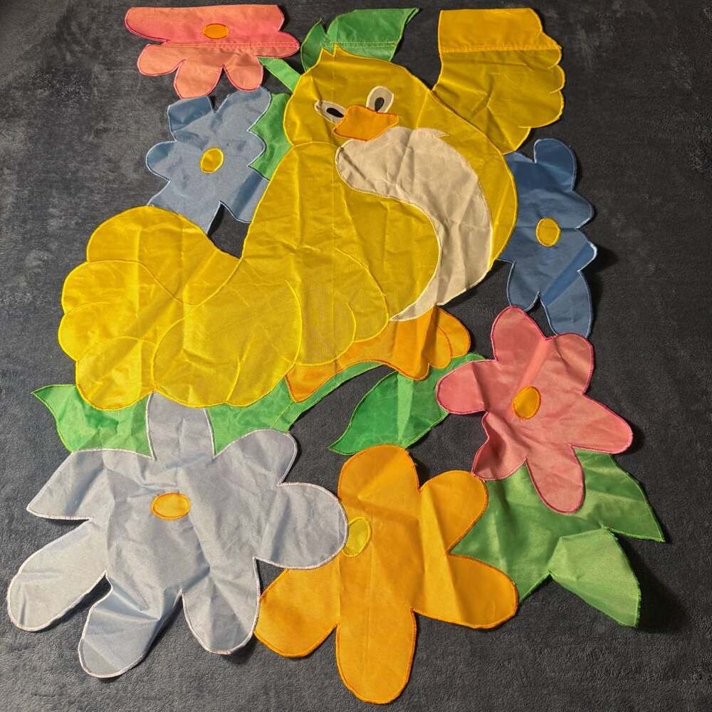 Target Home Decorative Garden Flag 40x28 Applique Flowers